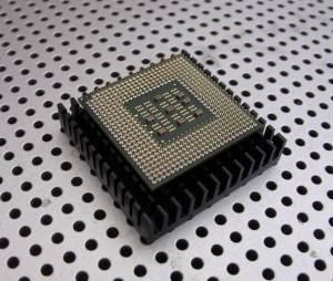 micro-chip-19980_1280