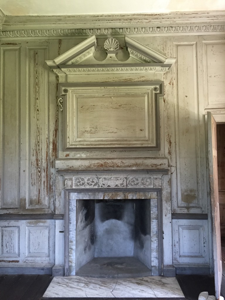 What does this chimneypiece tell us about interior decoration at Drayton Hall?