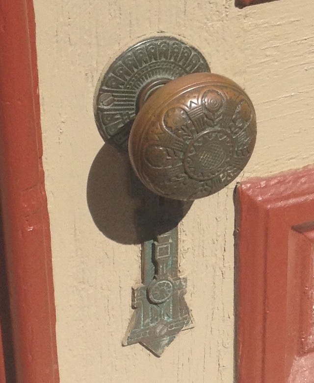 donnell-doorknob